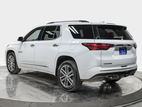 Used 2023 Chevrolet Traverse High Country w/ LPO, Floor Liner Package FWD image 4