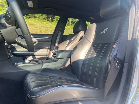 Used 2023 Chrysler 300 S RWD image 12