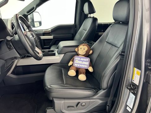 Used 2022 Ford F250 Lariat w/ Lariat Value Package AWD/4WD image 17