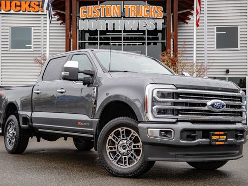 Used 2025 Ford F350 Platinum w/ Platinum Plus Package image 2