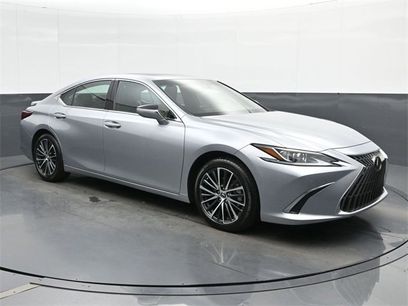 Used 2023 Lexus ES 300h w/ Premium Package