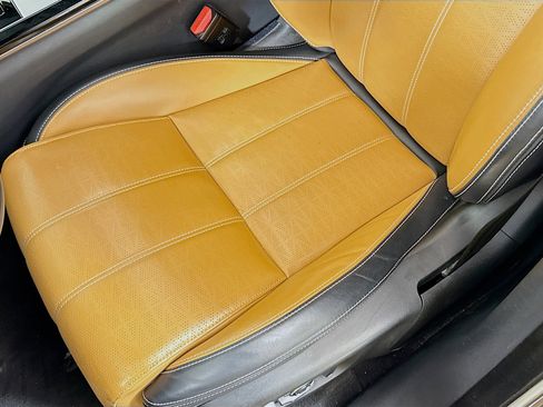 Used 2021 Land Rover Range Rover Velar R-Dynamic HSE image 22