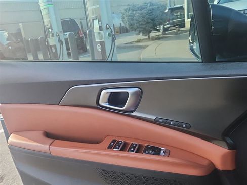 Used 2025 Kia Carnival SX Prestige FWD image 14