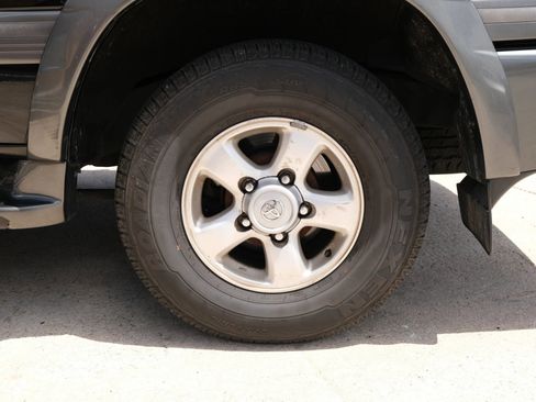 Used 2000 Toyota Land Cruiser AWD/4WD image 15