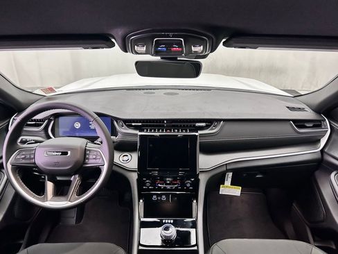 New 2025 Jeep Grand Cherokee Laredo w/ Trailer Tow Package image 24