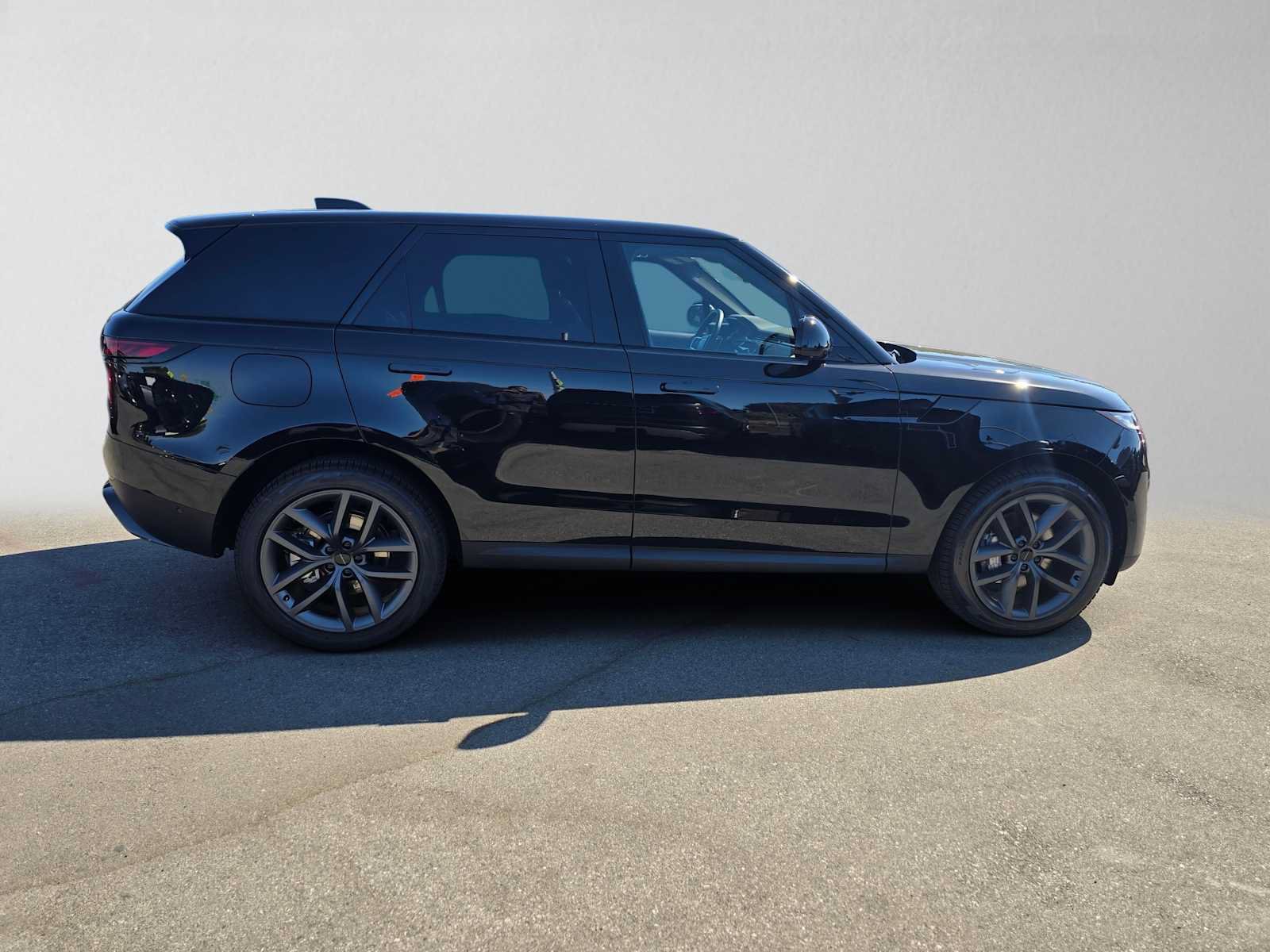 New 2027 Land Rover Range Rover Sport SE AWD/4WD image 6