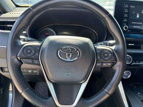 Used 2021 Toyota Venza XLE w/ Softex Package image 23