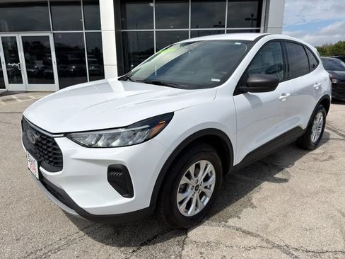 Used 2025 Ford Escape Active w/ Cold Weather Package AWD/4WD image 3