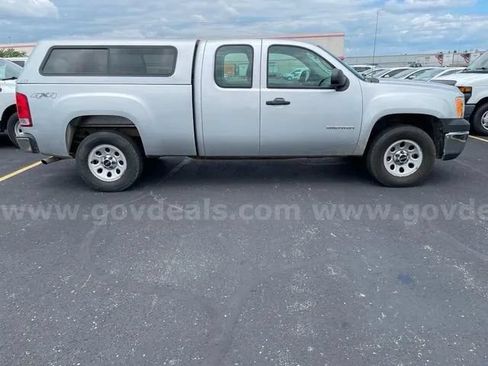 Used 2013 GMC Sierra 1500 W/T AWD/4WD image 9