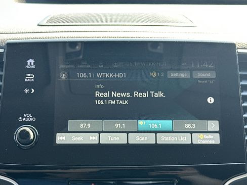 Used 2021 Honda Pilot Elite image 23