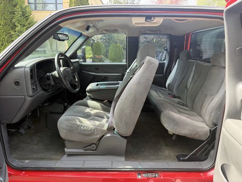 Used 2003 Chevrolet Silverado 2500 LS w/ Snow Plow Prep Package AWD/4WD image 21