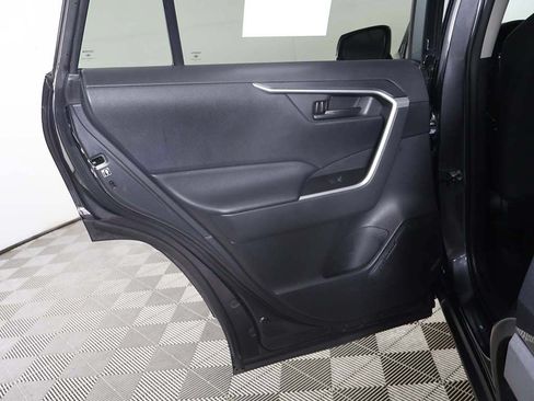 Used 2020 Toyota RAV4 LE FWD image 21