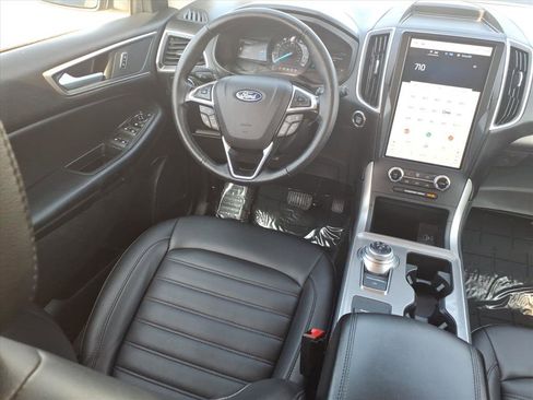 Used 2024 Ford Edge SEL image 4