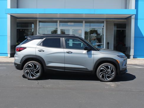 New 2026 Chevrolet TrailBlazer RS w/ Convenience Package AWD/4WD image 3