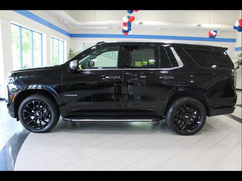 Used 2026 Chevrolet Tahoe Premier w/ Sun And Tow Package AWD/4WD image 8