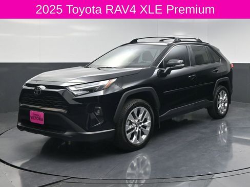 Used 2025 Toyota RAV4 XLE Premium image 2