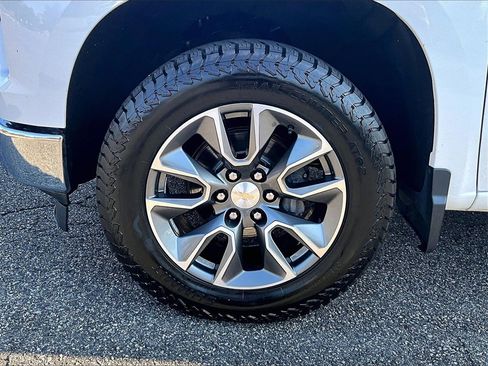 Certified 2022 Chevrolet Silverado 1500 LT image 11