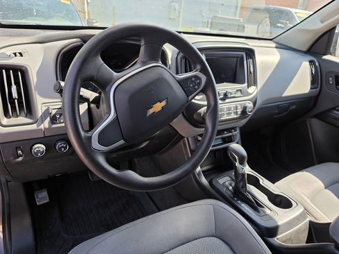 Used 2022 Chevrolet Colorado W/T w/ Custom Special Edition image 4