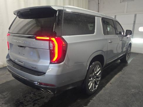 Used 2025 GMC Yukon XL Denali Ultimate image 2