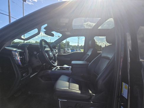 Used 2023 Ford F250 Lariat w/ Sport Appearance Package AWD/4WD image 14