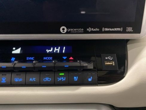 Used 2022 Toyota Tundra Capstone image 22