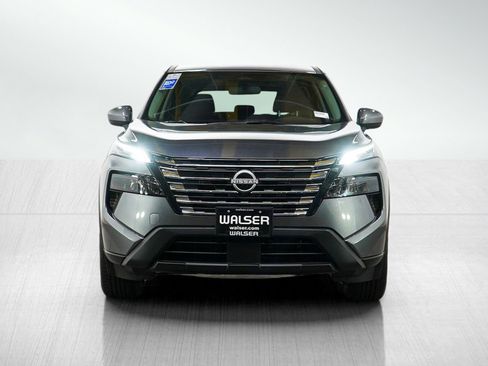 Used 2025 Nissan Rogue SV AWD/4WD image 8