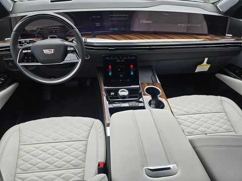 New 2026 Cadillac Escalade Platinum Sport AWD/4WD image 16
