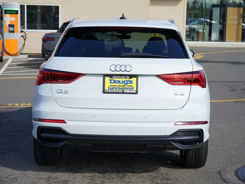 Used 2022 Audi Q3 2.0T Premium w/ Convenience Package image 5