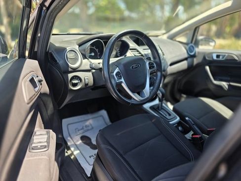 Used 2014 Ford Fiesta SE w/ Exterior Protection Package FWD image 19