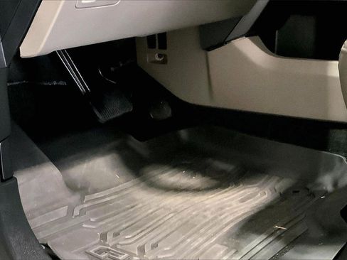 Used 2019 Ford F150 XLT w/ Equipment Group 302A Luxury image 22