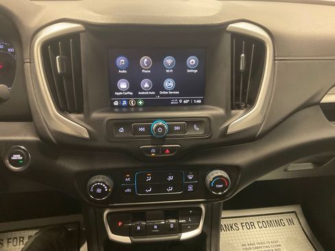 Used 2024 GMC Terrain SLE AWD/4WD image 12
