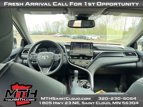Used 2024 Toyota Camry SE AWD/4WD image 13