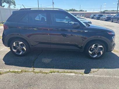 Used 2025 Hyundai Venue SEL