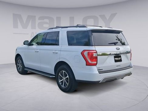 Used 2020 Ford Expedition XLT w/ Equipment Group 202A AWD/4WD image 3