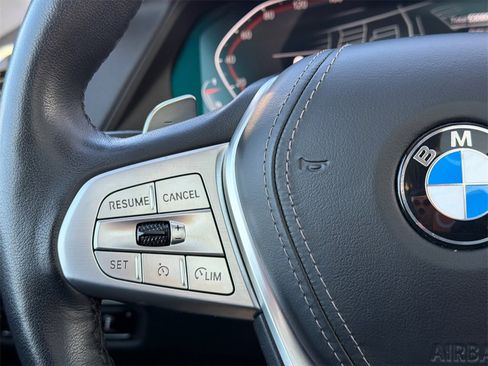 Used 2022 BMW X7 xDrive40i w/ Premium Package image 26