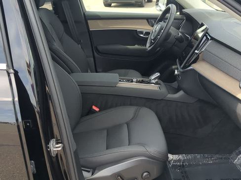 Certified 2026 Volvo XC90 B6 Plus AWD/4WD image 20