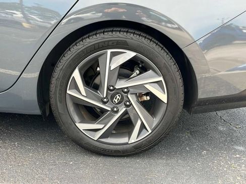 Used 2024 Hyundai Elantra Limited FWD image 15