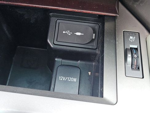 Used 2018 Lexus GX 460 Luxury w/ Preferred Accessory Package AWD/4WD image 17
