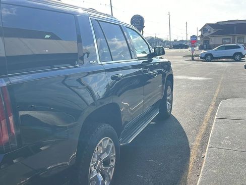 Used 2017 GMC Yukon SLE w/ SLE Value Package image 9