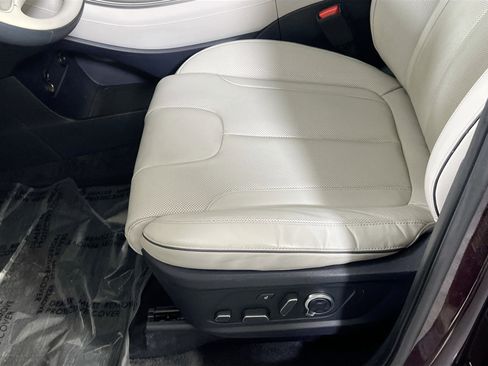 Used 2023 Hyundai Palisade Calligraphy image 20