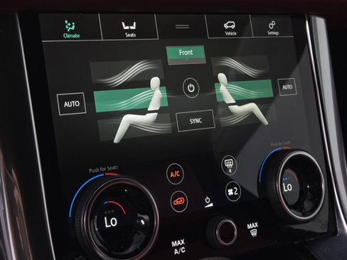 Used 2021 Land Rover Range Rover Sport HST image 32