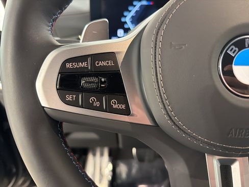 Used 2025 BMW X5 M60i w/ Climate Comfort Package image 12