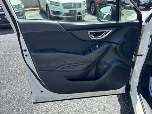Used 2019 Subaru Forester Premium w/ All-Weather Package AWD/4WD image 15