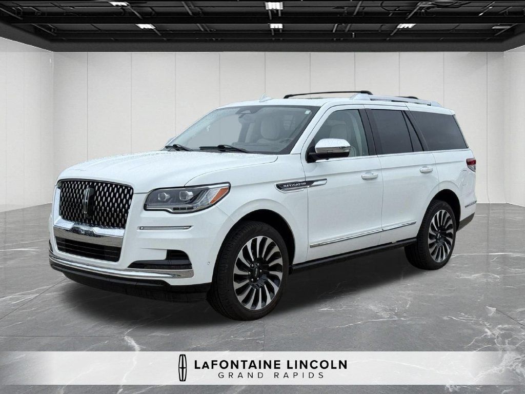 Certified 2023 Lincoln Navigator Black Label AWD/4WD image 1