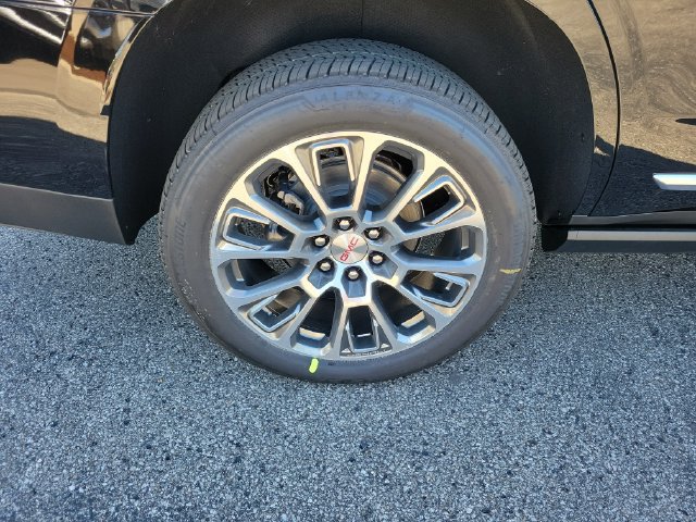 New 2027 GMC Yukon Denali w/ Denali Reserve Package AWD/4WD image 5