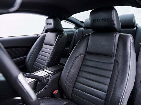 Used 2011 Ford Mustang GT Premium w/ Electronics Pkg RWD image 50