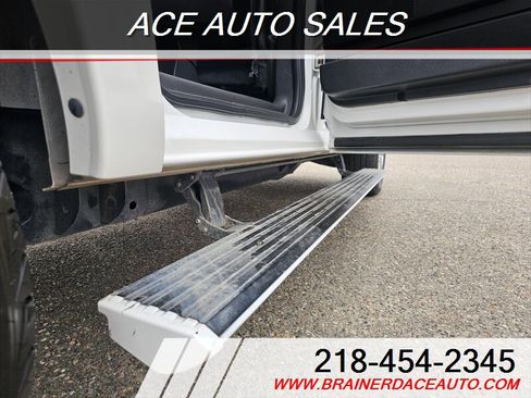 Used 2012 Lincoln Navigator L 4WD image 10