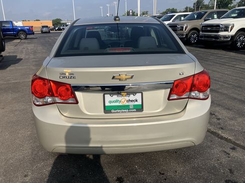 Used 2016 Chevrolet Cruze LT FWD image 6