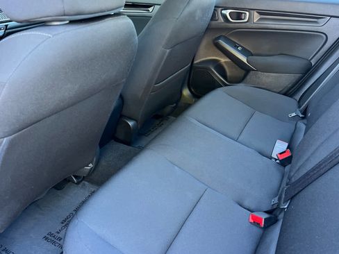 Used 2022 Honda Civic EX image 4