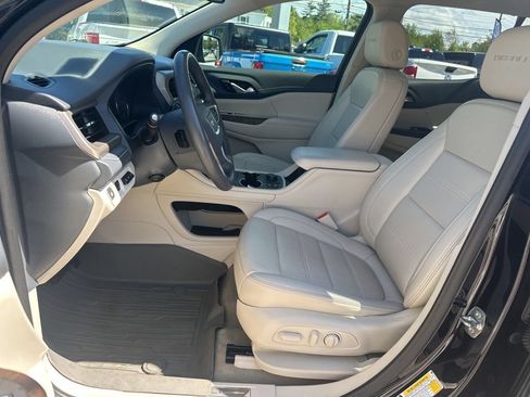 Used 2022 GMC Acadia Denali FWD image 14